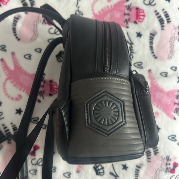 Star Wars Black and Gray Backpack - Picture 2 of 4